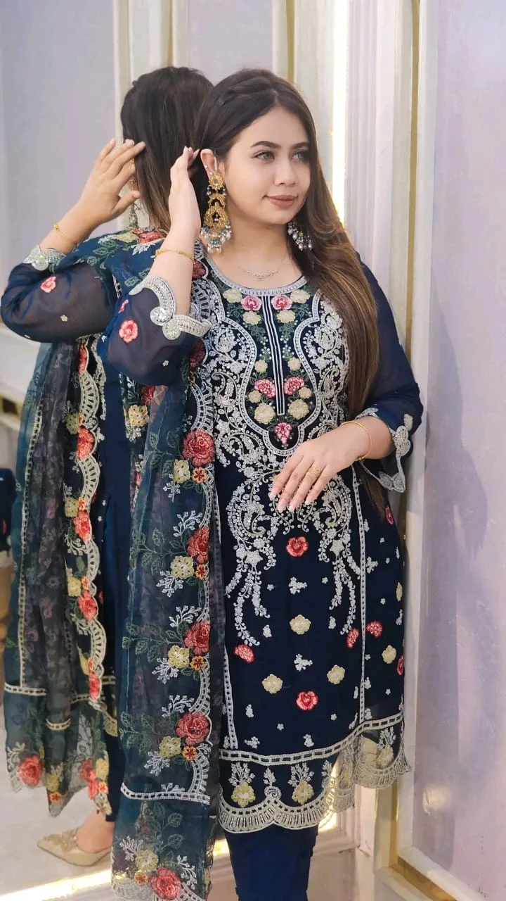 Pakistani Design 4-Piece Sada Bahar Tissue Set-22322